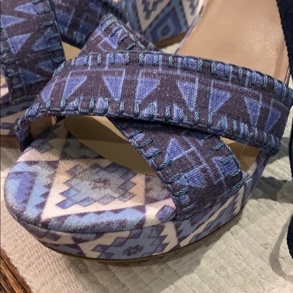 Blue Navajo Linen Print Wedges - Picture 2 of 6